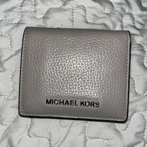 Small gray, Michael Kors wallet